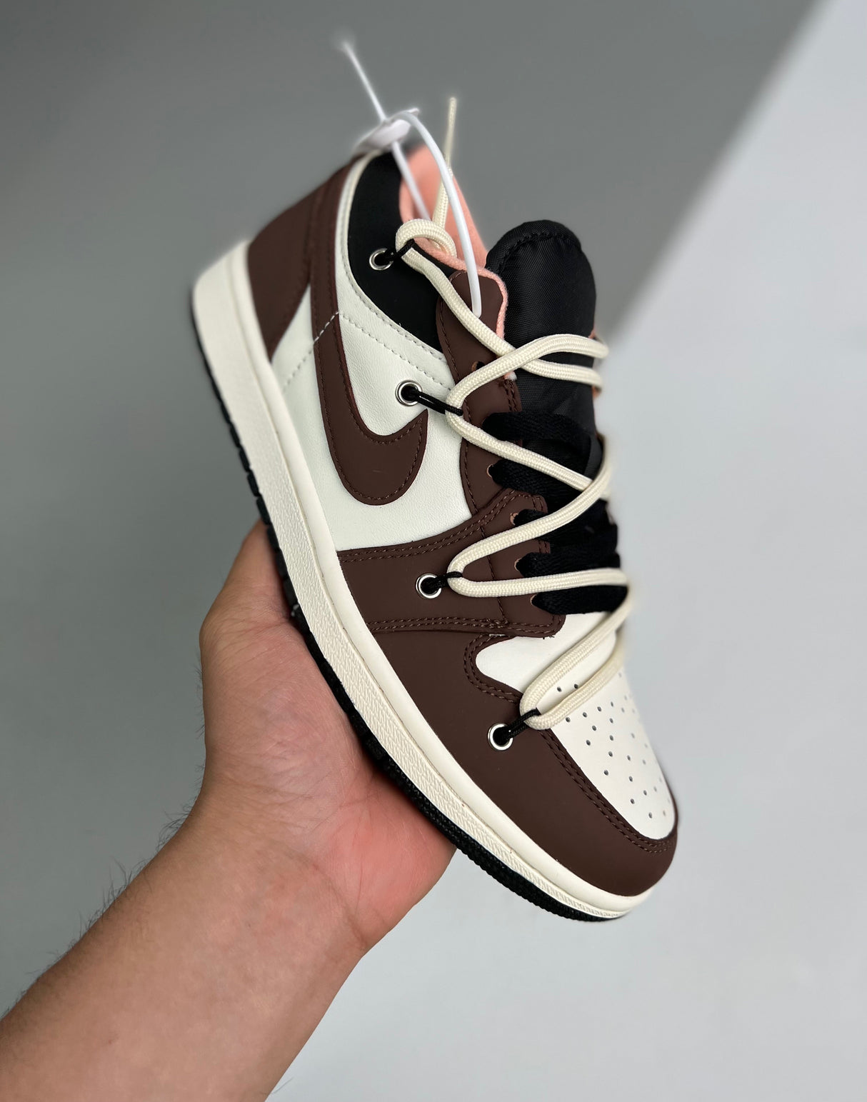 Jordan 1 Low Brown