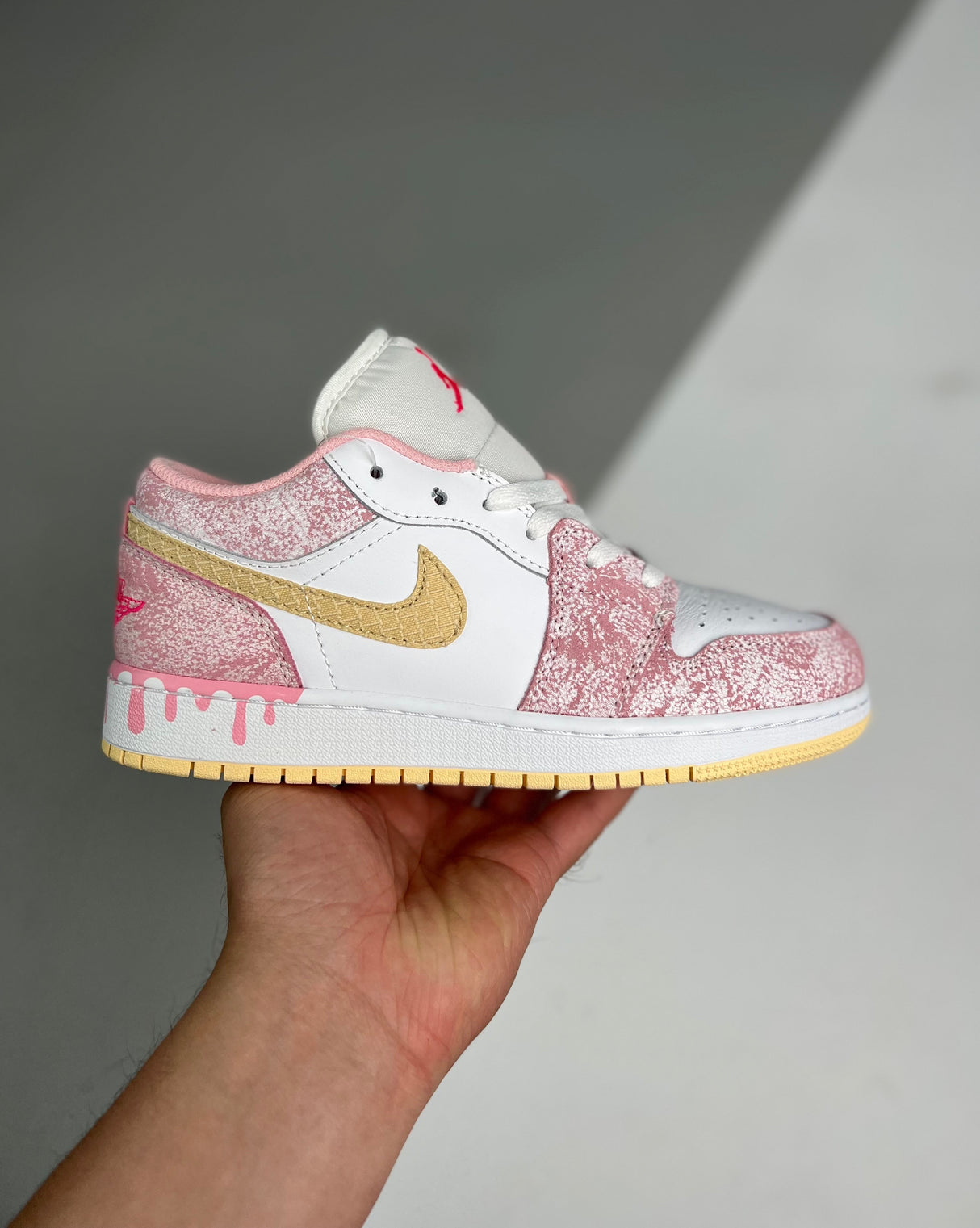 Air Jordan 1 Low Pink