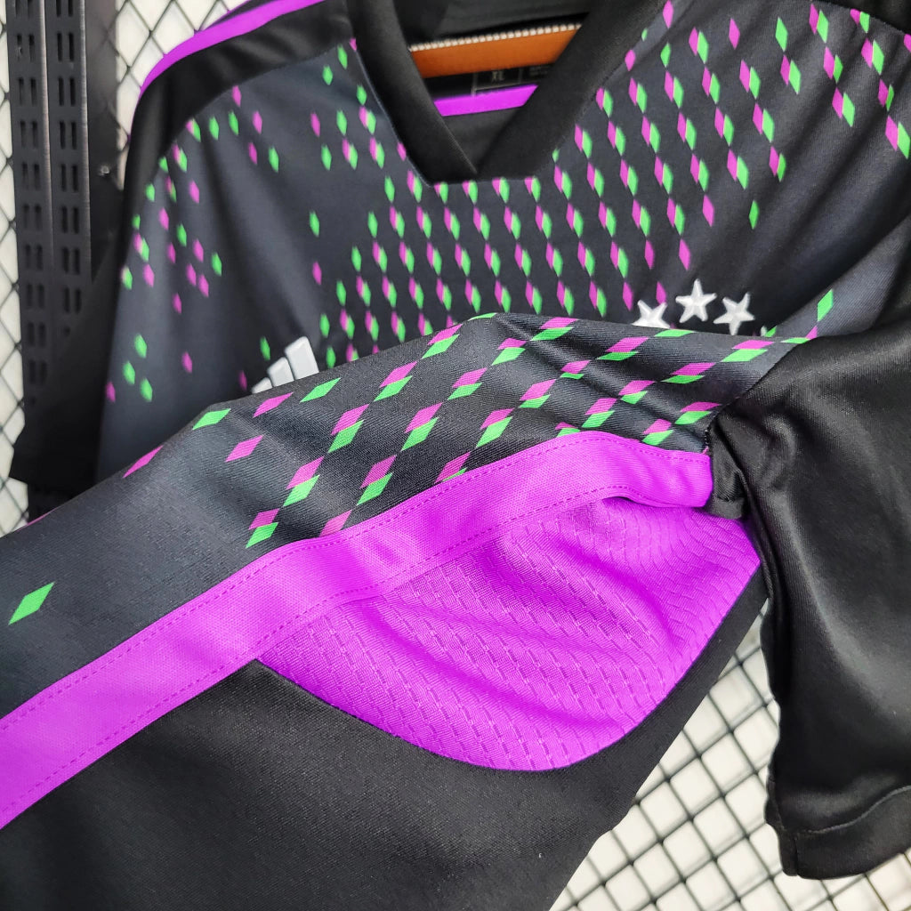Bayern Munich 2023/24 Away Shirt - Black/Purple