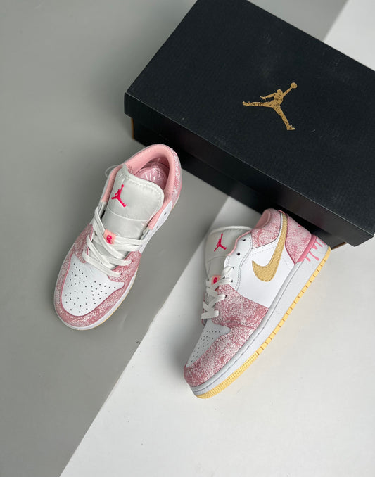 Air Jordan 1 Low pink