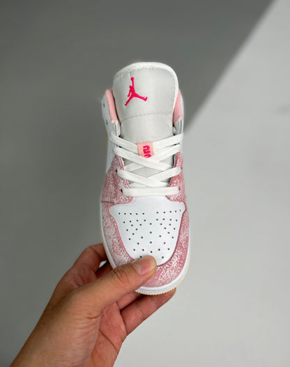 Air Jordan 1 Low pink