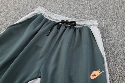 Nike Sportswear Windrunner - Cinza/Verde/Laranja