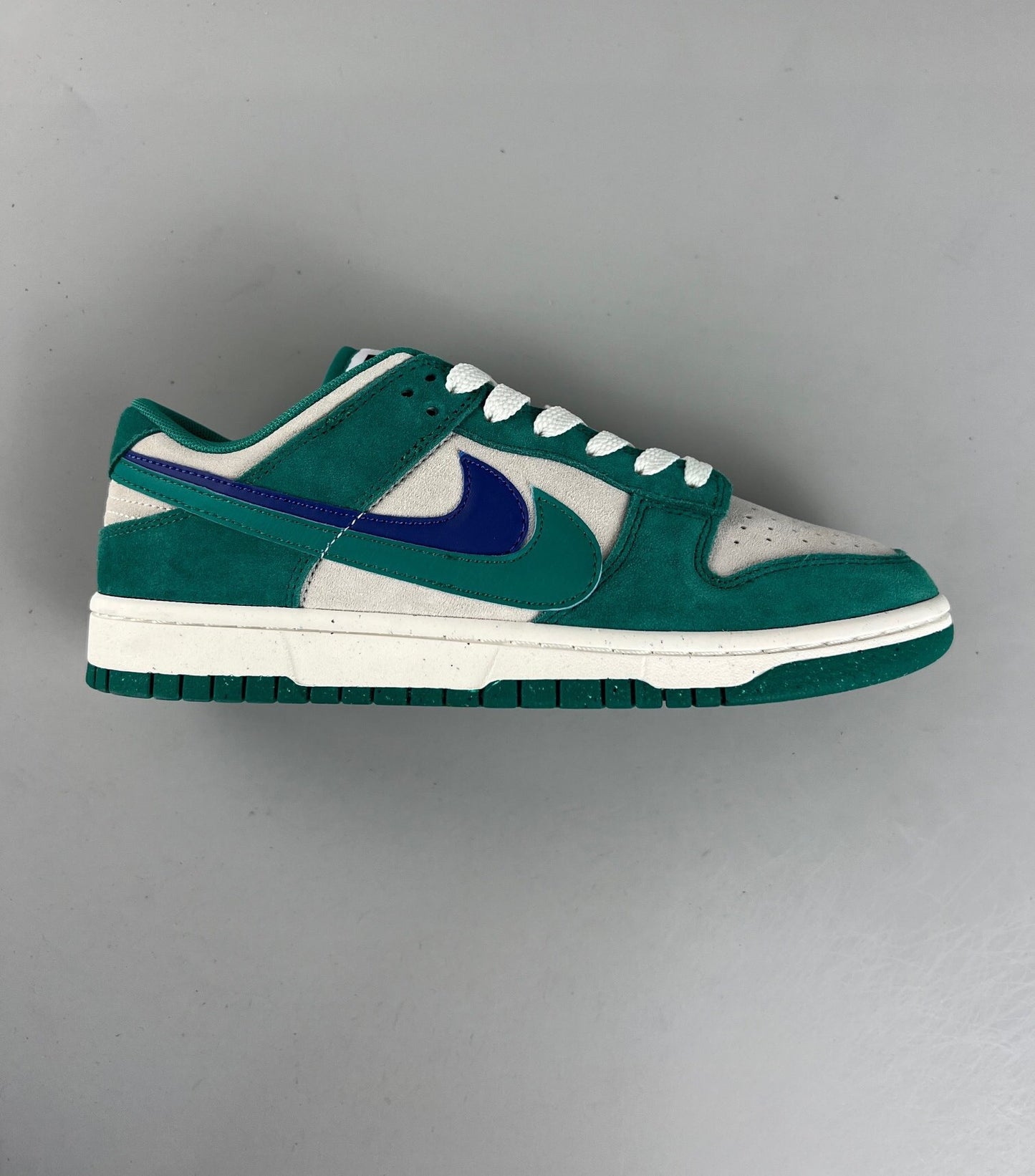 Dunk WMNS Low SE Womens 85 Skate